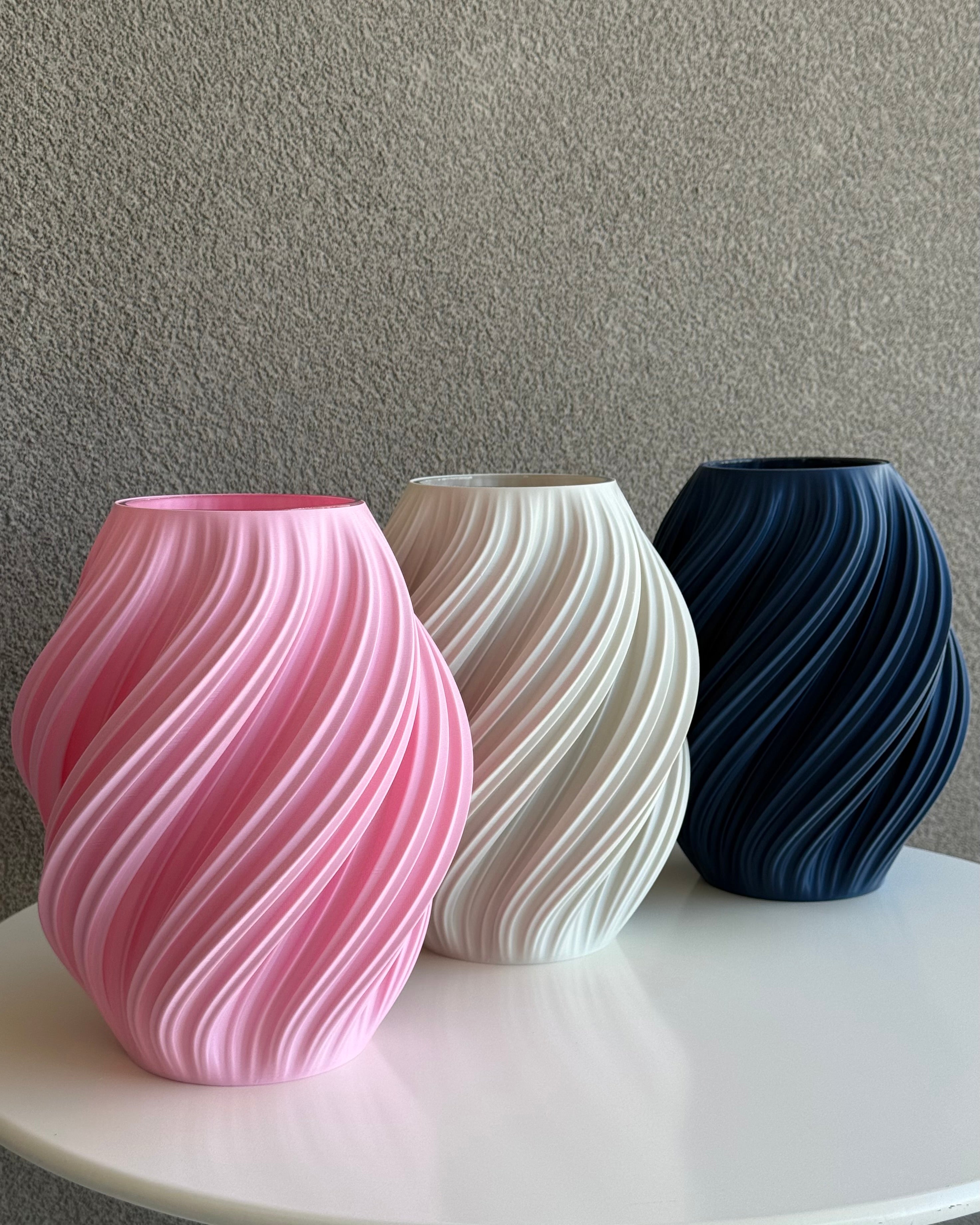 Swirl vase
