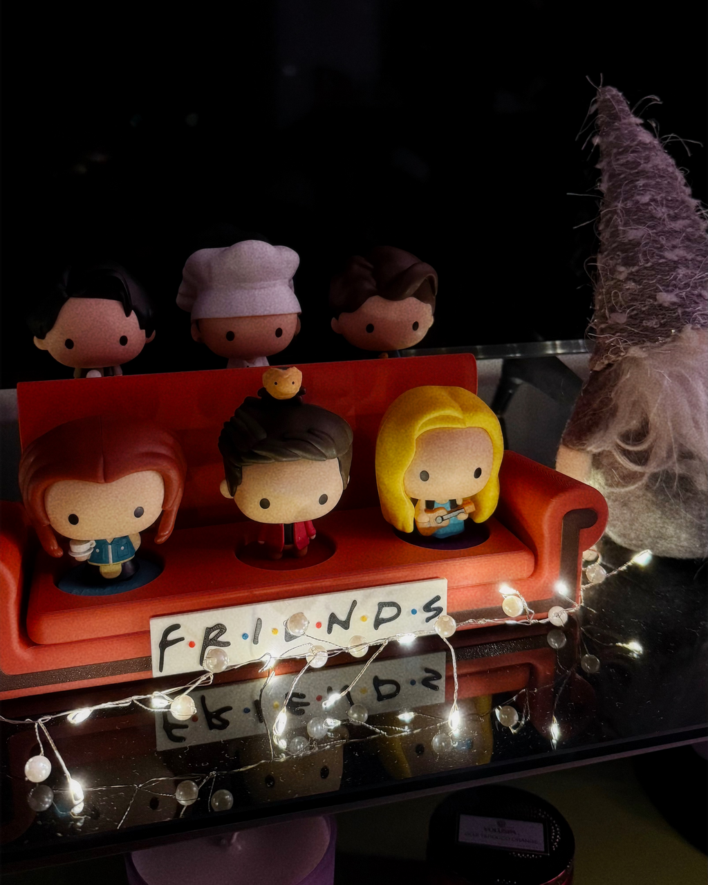 Couch stand for the Friends Happy Meal figurine series